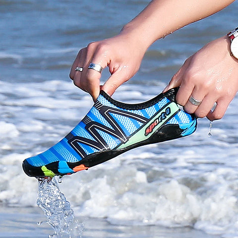 Quick-Drying Beach Water Shoes Unisex Swimming Aqua Slippers Seaside Barefoot Surfing Upstream Sneakers Women Men Light Sandals