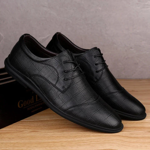 Men Dress Shoes lace up genuine Leather Luxury Fashion Groom Wedding Shoes for Men outdoor Luxury italian style Oxford Shoes