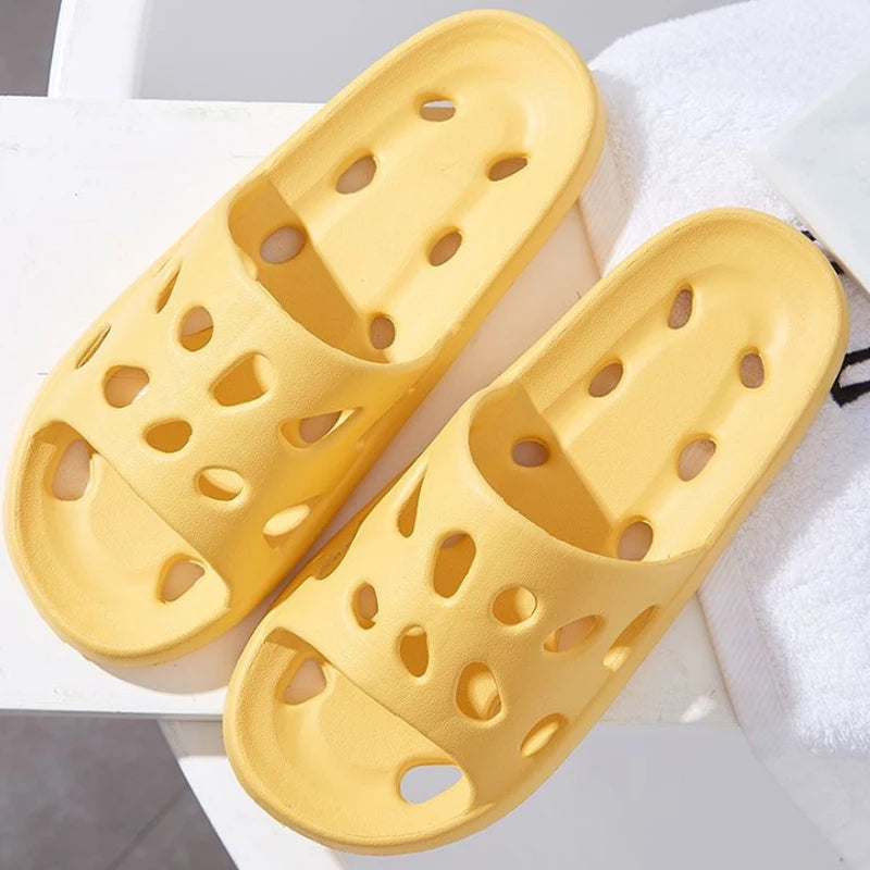 Women Bathroom Slippers Cloud Cushion Slides Summer Flat Sandals Thick Platform Shoes Man Indoor Non-Slip Flip Flops Couple Shoe