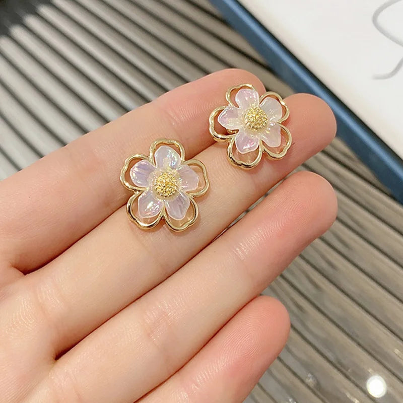 Trendy Five Petal Flower Stud Earrings for Women Gold Color Cute Sweet Pearl Zircon Earring Girls Party Jewelry Birthday Gifts