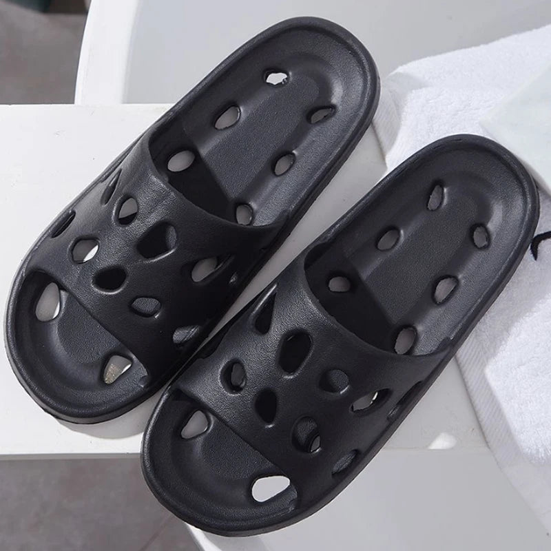 Women Bathroom Slippers Cloud Cushion Slides Summer Flat Sandals Thick Platform Shoes Man Indoor Non-Slip Flip Flops Couple Shoe