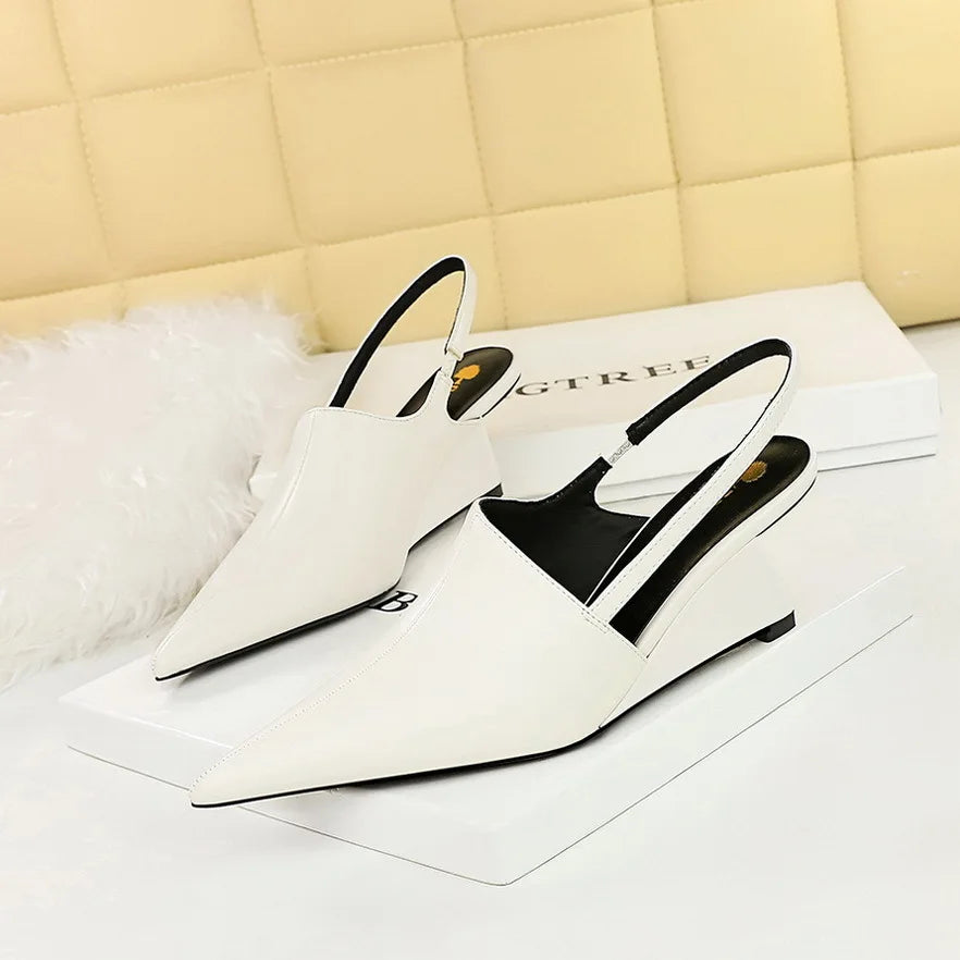 Shoes Woman's Slippers Loafers Luxury Slides Female Mule Cover Toe Square heel On A Wedge Heeled Mules Low 2024 Designer Block