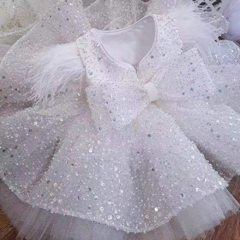 White Flower Girl Dresses Tulle Puffy Sequin Skirt With Bow Feather Shoulder For Wedding Birthday Banquet Princess Gowns