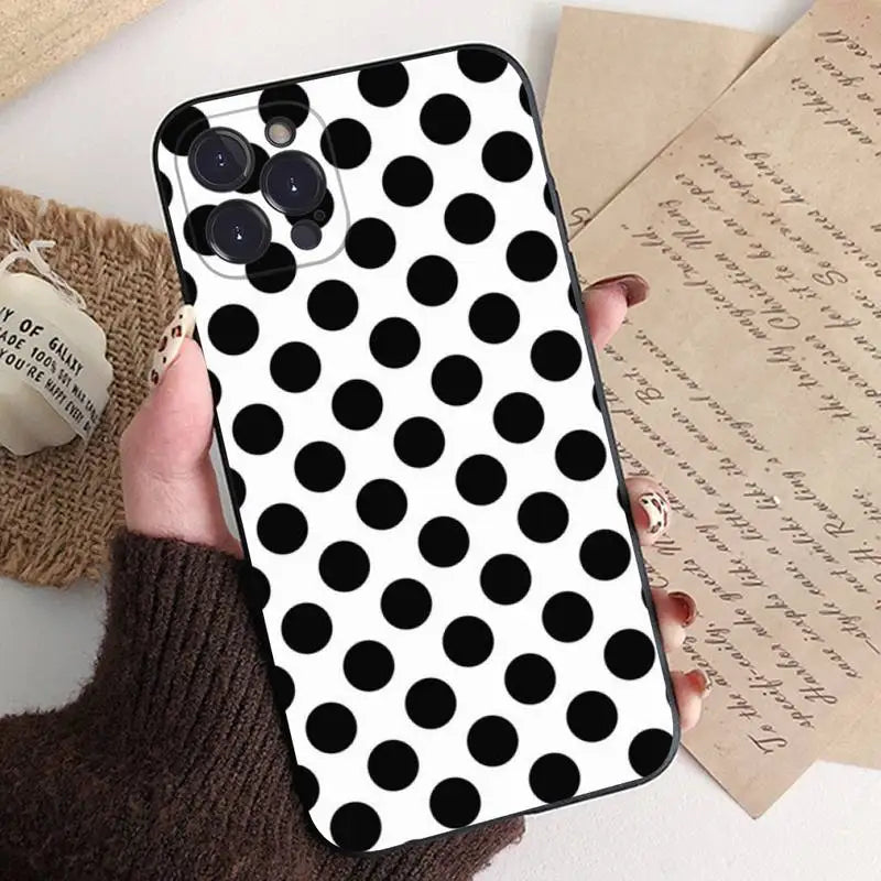 Black And White Polka Dot Phone Case For iPhone 8 7 6 6S Plus X SE 2020 XR XS 14 11 12 13 Mini Pro Max Mobile Case