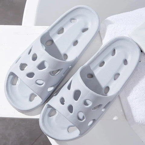 Women Bathroom Slippers Cloud Cushion Slides Summer Flat Sandals Thick Platform Shoes Man Indoor Non-Slip Flip Flops Couple Shoe