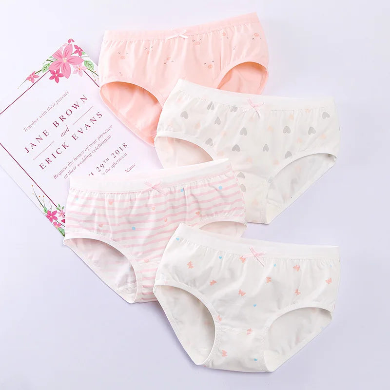 3-8 years old girls' underwear P baby middle-aged girl A class cotton student children's triangle shorts female